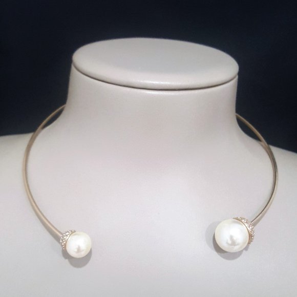 Express Jewelry - EXPRESS GOLD TONE FAUX PEARL CHOKER NECKLACE
